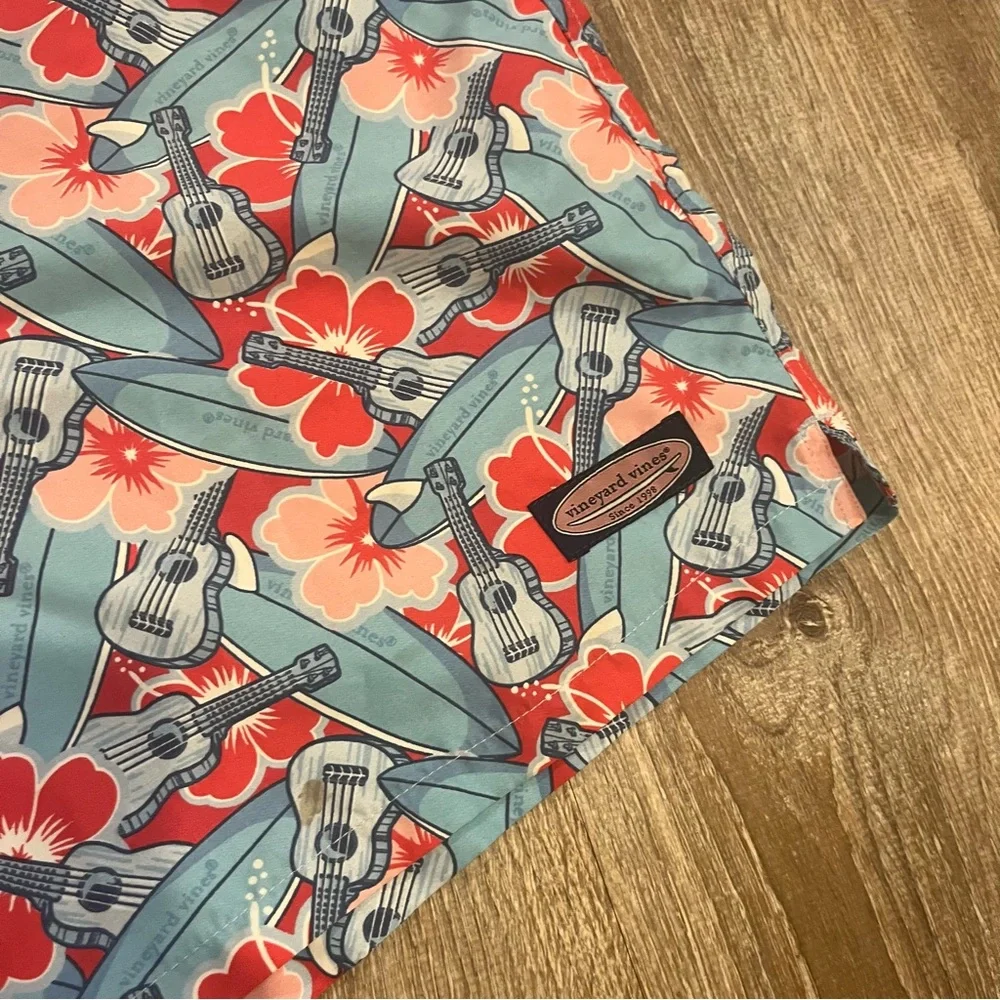 Vineyard Vines fun classic